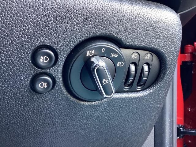 ＭＩＮＩ クーパーＳ　弊社ワンオーナー　認定中古車　チリレッド／ブラックルーフ　１７インチブラックホイル　アクティブクルーズコントロール（56枚目）