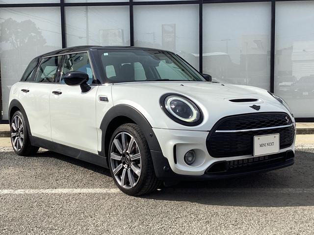 ＭＩＮＩ クーパーＳクラブマンプレミアム＋Ｐクラシック・トリム　弊社ワンオーナー　禁煙車　認定中古車　シートヒーター　１８インチアルミ　バックカメラ　　レザーチェスターモルトブラウン（4枚目）