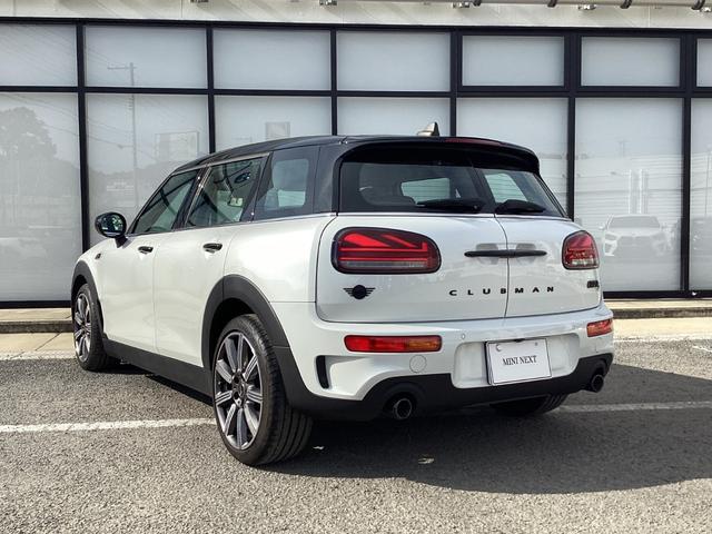 ＭＩＮＩ クーパーＳクラブマンプレミアム＋Ｐクラシック・トリム　弊社ワンオーナー　禁煙車　認定中古車　シートヒーター　１８インチアルミ　バックカメラ　　レザーチェスターモルトブラウン（24枚目）