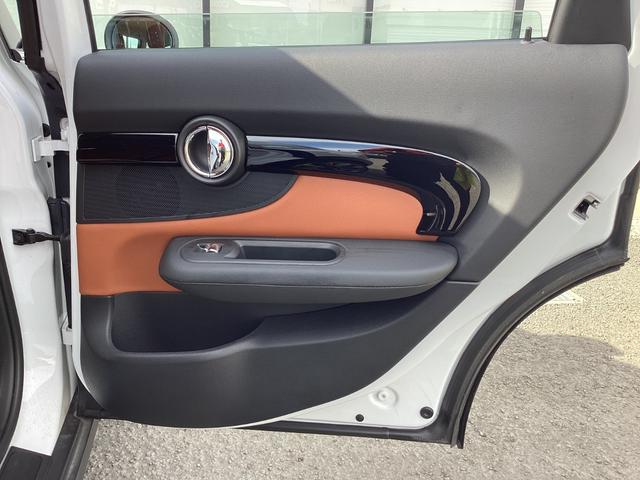 ＭＩＮＩ クーパーＳクラブマンプレミアム＋Ｐクラシック・トリム　弊社ワンオーナー　禁煙車　認定中古車　シートヒーター　１８インチアルミ　バックカメラ　　レザーチェスターモルトブラウン（47枚目）