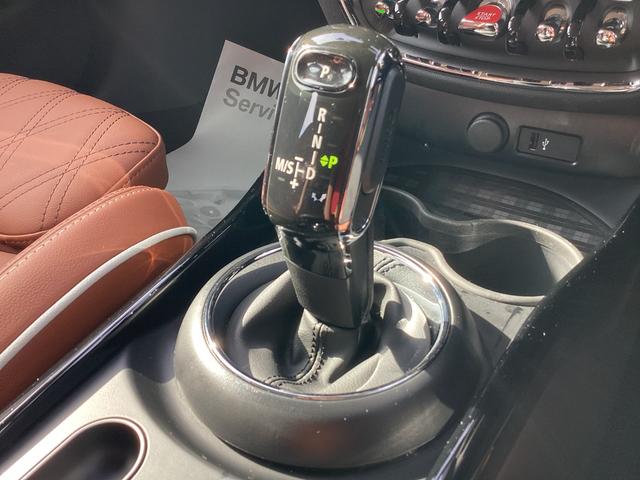 ＭＩＮＩ クーパーＳクラブマンプレミアム＋Ｐクラシック・トリム　弊社ワンオーナー　禁煙車　認定中古車　シートヒーター　１８インチアルミ　バックカメラ　　レザーチェスターモルトブラウン（56枚目）