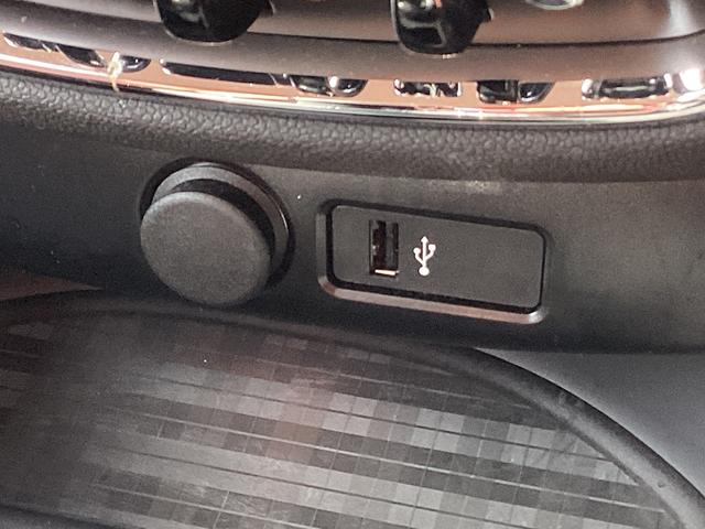 ＭＩＮＩ クーパーＳクラブマンプレミアム＋Ｐクラシック・トリム　弊社ワンオーナー　禁煙車　認定中古車　シートヒーター　１８インチアルミ　バックカメラ　　レザーチェスターモルトブラウン（59枚目）