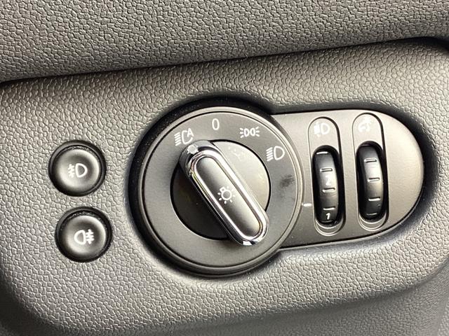 ＭＩＮＩ クーパーＳクラブマンプレミアム＋Ｐクラシック・トリム　弊社ワンオーナー　禁煙車　認定中古車　シートヒーター　１８インチアルミ　バックカメラ　　レザーチェスターモルトブラウン（65枚目）