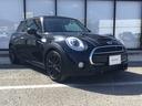 ＭＩＮＩ クーパーＳＤ　弊社下取禁煙車　ミッドナイトブラック　黒ルーフ　ボンネットストライプハの字　エナジェテックスタイル　ＪＣＷステアリング　１７インチ黒アルミホィール　ＡＣＣ　被害軽減ブレーキ　スマートキー　純正ＥＴＣ（8枚目）