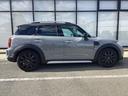 MINI クーパーD クロスオーバー エッセンシャル・トリム 弊社ワンオーナー 認定中古車 禁煙車 クラッシックトリム フロントシートヒーター 18インチアルミホイル ムーンウォークグレー/ブラックルーフ(6枚目)