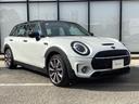 ＭＩＮＩ クーパーＳクラブマンプレミアム＋Ｐクラシック・トリム　弊社ワンオーナー　禁煙車　認定中古車　シートヒーター　１８インチアルミ　バックカメラ　　レザーチェスターモルトブラウン（4枚目）