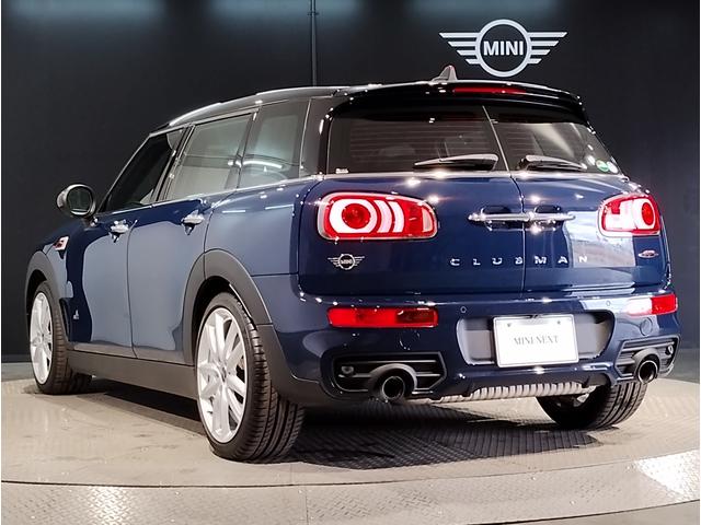 ＭＩＮＩ ジョンクーパーワークス　クラブマン　弊社下取車・ユアーズレザー・ワンオーナー・レッドブレーキ・１８インチＡＷ・ＡＣＣ・電動シート・ＬＥＤヘツドライト・ミラーＥＴＣ・ＨＤＤナビ・ヘッドアップディスプレイ（7枚目）