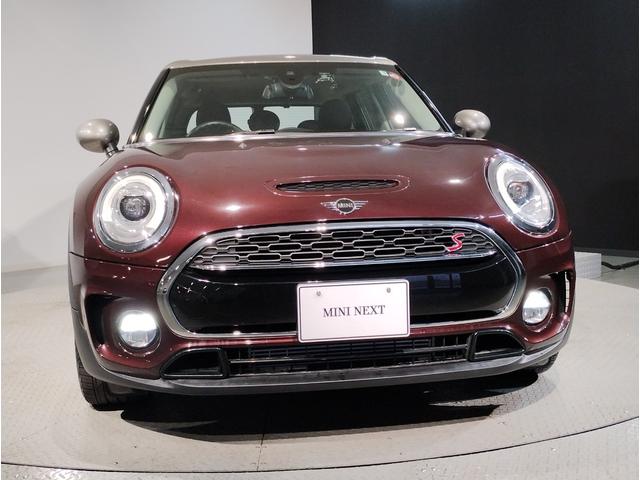 ＭＩＮＩ クーパーＳ　クラブマン　バックカメラ・追従型クルコン・障害物センサー・ペッパーパッケージ・シルバールーフ・衝突被害軽減ブレーキ・純正ＨＤＤナビ・ＬＥＤヘッドライト・ミラーＥＴＣ・純正１７インチアルミ・純正ＨＤＤナビ・Ｆ５４・（48枚目）