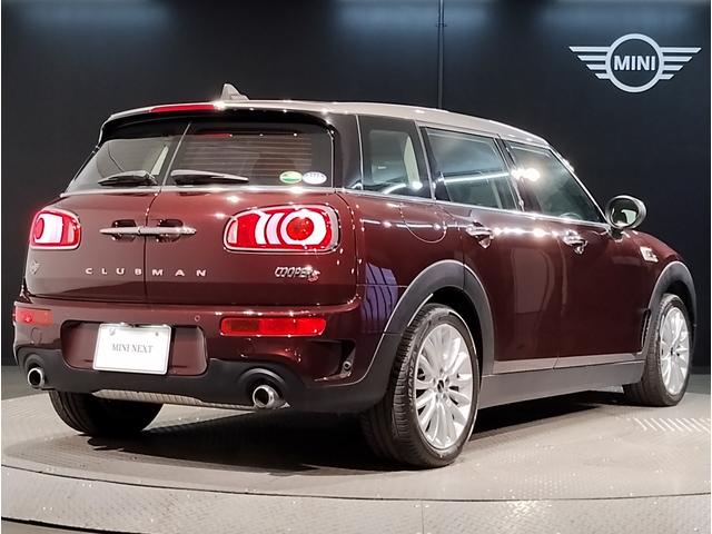 ＭＩＮＩ クーパーＳ　クラブマン　バックカメラ・追従型クルコン・障害物センサー・ペッパーパッケージ・シルバールーフ・衝突被害軽減ブレーキ・純正ＨＤＤナビ・ＬＥＤヘッドライト・ミラーＥＴＣ・純正１７インチアルミ・純正ＨＤＤナビ・Ｆ５４・（70枚目）