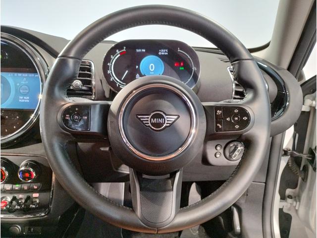 ＭＩＮＩ クーパーＳ　クラブマン　クラシック・トリム　ワンオーナー・ブラウンレザー・バックカメラ・シートヒーター・ディスプレイメーター・クラシックトリム・純正１８ＡＷ・クルーズコントロール・Ａｐｐｌｅ　Ｃａｒ　Ｐｌａｙ・衝突軽減ブレーキ・ワイヤレス充電（28枚目）