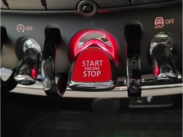 ＭＩＮＩ クーパーＤクラブマンプレミアム＋Ｐクラシック・トリム　ワンオーナー・サテライトグレーレザー・バックカメラ・シートヒーター・クルーズコントロール・ＡｐｐｌｅＣａｒＰｌａｙ・デジタルメーター・クラシックトリム・純正１８ＡＷ・シルバールーフ・衝突軽減ブレーキ（45枚目）