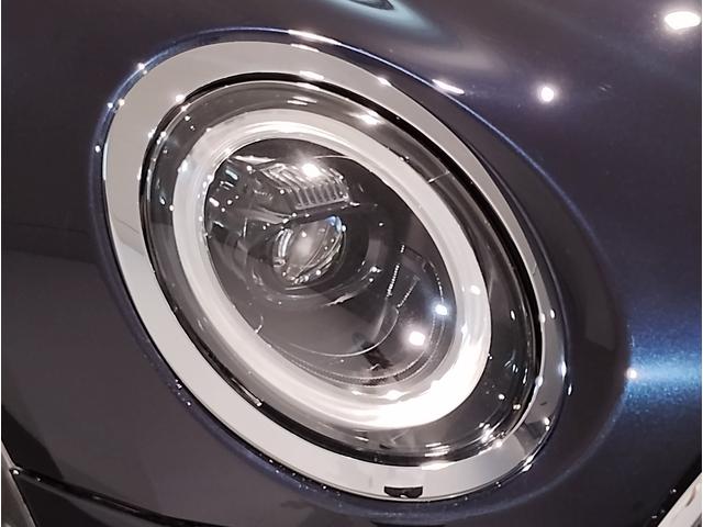 ＭＩＮＩ クーパーＤクラブマンプレミアム＋Ｐクラシック・トリム　ワンオーナー・サテライトグレーレザー・バックカメラ・シートヒーター・クルーズコントロール・ＡｐｐｌｅＣａｒＰｌａｙ・デジタルメーター・クラシックトリム・純正１８ＡＷ・シルバールーフ・衝突軽減ブレーキ（63枚目）