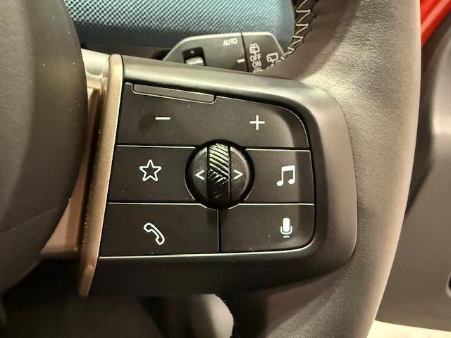 MINI エースマンSE フェイバリット・トリム ・元弊社デモカー・レザーシート・ステアリングヒーター・オプション19インチAW・スポーツステアリング・全周囲カメラ・ヘッドアップディスプレイ・ACC・アンドロイドオート・アップルカープレイ・J05・(28枚目)