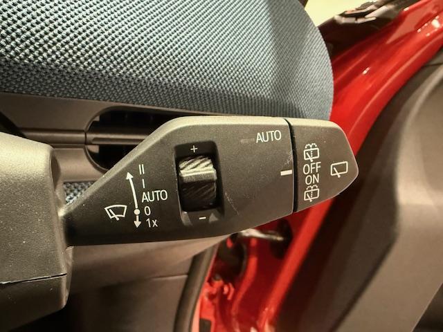 MINI エースマンSE フェイバリット・トリム ・元弊社デモカー・レザーシート・ステアリングヒーター・オプション19インチAW・スポーツステアリング・全周囲カメラ・ヘッドアップディスプレイ・ACC・アンドロイドオート・アップルカープレイ・J05・(29枚目)