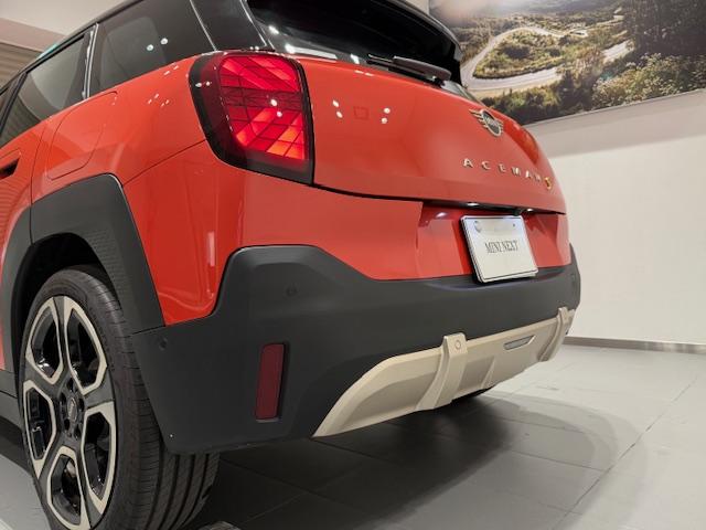 MINI エースマンSE フェイバリット・トリム ・元弊社デモカー・レザーシート・ステアリングヒーター・オプション19インチAW・スポーツステアリング・全周囲カメラ・ヘッドアップディスプレイ・ACC・アンドロイドオート・アップルカープレイ・J05・(35枚目)