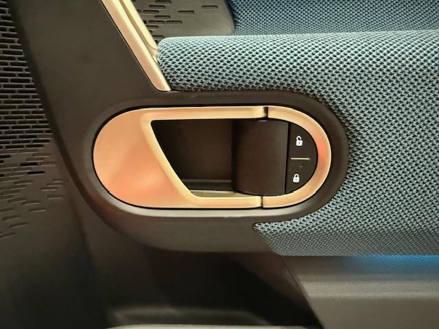 MINI エースマンSE フェイバリット・トリム ・元弊社デモカー・レザーシート・ステアリングヒーター・オプション19インチAW・スポーツステアリング・全周囲カメラ・ヘッドアップディスプレイ・ACC・アンドロイドオート・アップルカープレイ・J05・(38枚目)