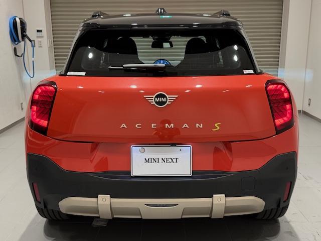 MINI エースマンSE フェイバリット・トリム 元弊社デモカー ヘッドアップディスプレイ アクティブクルーズコントロール 全周囲カメラ フェイバリットトリム シートヒーター ステアリングヒーター ブラックルーフ 純正19AW パーキングアシスト(12枚目)