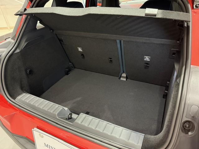 MINI エースマンSE フェイバリット・トリム 元弊社デモカー ヘッドアップディスプレイ アクティブクルーズコントロール 全周囲カメラ フェイバリットトリム シートヒーター ステアリングヒーター ブラックルーフ 純正19AW パーキングアシスト(15枚目)
