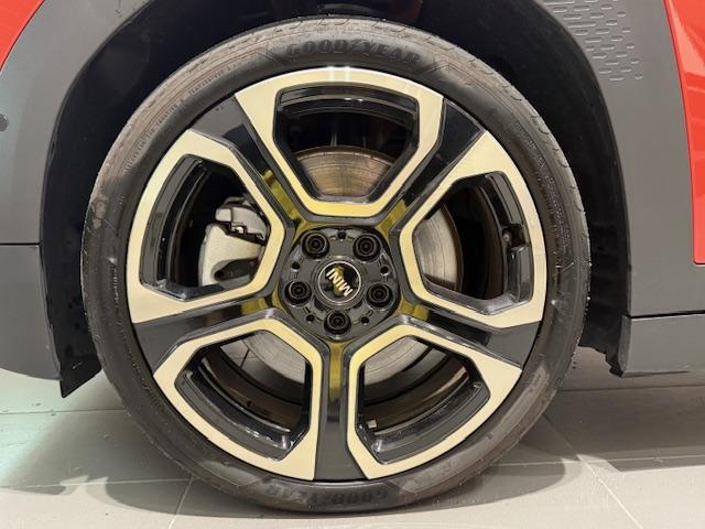 MINI エースマンSE フェイバリット・トリム 元弊社デモカー ヘッドアップディスプレイ アクティブクルーズコントロール 全周囲カメラ フェイバリットトリム シートヒーター ステアリングヒーター ブラックルーフ 純正19AW パーキングアシスト(21枚目)