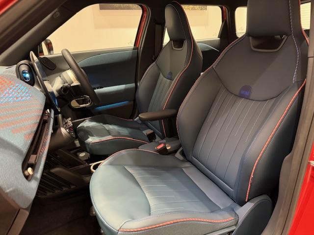 MINI エースマンSE フェイバリット・トリム 元弊社デモカー ヘッドアップディスプレイ アクティブクルーズコントロール 全周囲カメラ フェイバリットトリム シートヒーター ステアリングヒーター ブラックルーフ 純正19AW パーキングアシスト(23枚目)