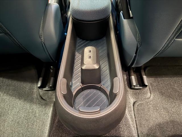 MINI エースマンSE フェイバリット・トリム 元弊社デモカー ヘッドアップディスプレイ アクティブクルーズコントロール 全周囲カメラ フェイバリットトリム シートヒーター ステアリングヒーター ブラックルーフ 純正19AW パーキングアシスト(57枚目)