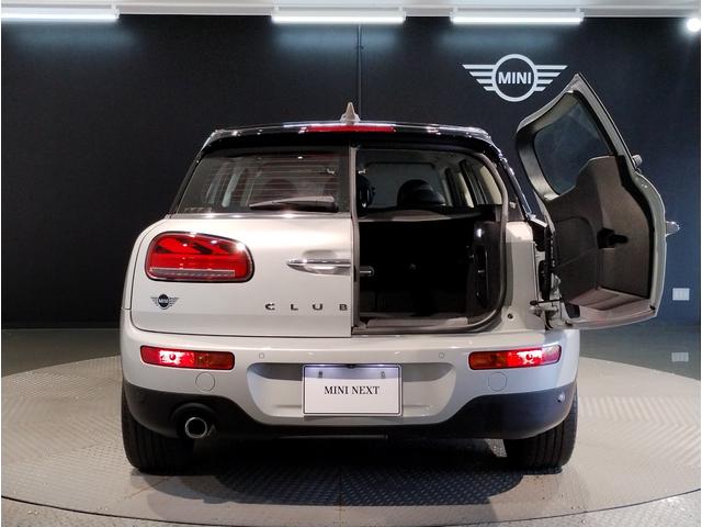 MINI クーパーD クラブマン 2年保証付 後期モデル ACC バックカメラ 純正HDDナビ 障害物センサー 純正17インチAW LEDライト 衝突軽減ブレーキ ユニオンジャックテールランプ フォグランプ ブラックルーフ F54(11枚目)