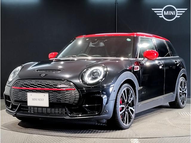 MINI ジョンクーパーワークス クラブマン JCW・トリム ワンオーナー ハーマンカードンスピーカー ヘッドアップディスプレイ シートヒーター アクティブクルーズコントロール パドルシフト JCWトリム ピアノブラック 衝突軽減ブレーキ 純正19インチAW(22枚目)