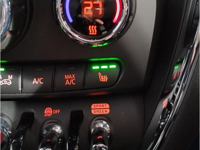 MINI ジョンクーパーワークス クラブマン JCW・トリム ワンオーナー ハーマンカードンスピーカー ヘッドアップディスプレイ シートヒーター アクティブクルーズコントロール パドルシフト JCWトリム ピアノブラック 衝突軽減ブレーキ 純正19インチAW(49枚目)