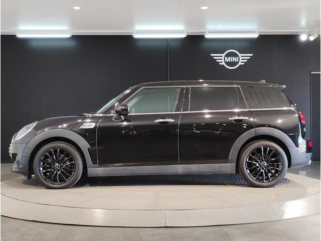 ＭＩＮＩ クーパーＤ　クラブマン　・ワンオーナー・シートヒーター・純正ＨＤＤナビ・アクティブクルーズコントロール・バックカメラ・ハーフレザーシート・障害物センサー・衝突軽減ブレーキ・ＬＥＤライト・純正１７インチＡＷ・後期モデル・Ｆ５４（8枚目）