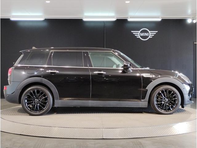 ＭＩＮＩ クーパーＤ　クラブマン　・ワンオーナー・シートヒーター・純正ＨＤＤナビ・アクティブクルーズコントロール・バックカメラ・ハーフレザーシート・障害物センサー・衝突軽減ブレーキ・ＬＥＤライト・純正１７インチＡＷ・後期モデル・Ｆ５４（16枚目）