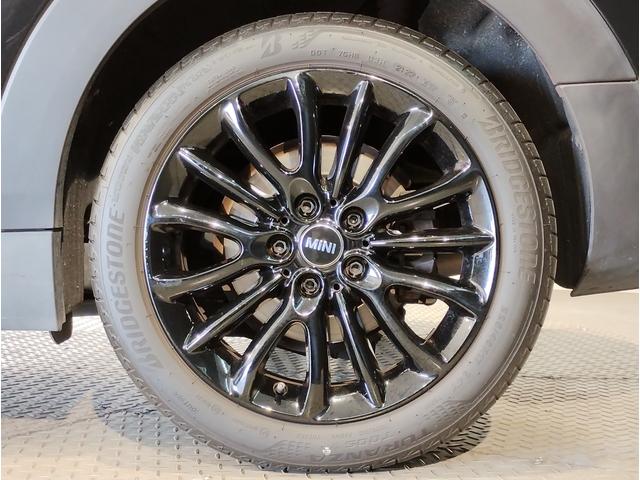 ＭＩＮＩ クーパーＤ　クラブマン　・ワンオーナー・シートヒーター・純正ＨＤＤナビ・アクティブクルーズコントロール・バックカメラ・ハーフレザーシート・障害物センサー・衝突軽減ブレーキ・ＬＥＤライト・純正１７インチＡＷ・後期モデル・Ｆ５４（18枚目）