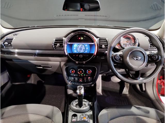 ＭＩＮＩ クーパーＤ　クラブマン　・ワンオーナー・後期モデル・２年保証・バックカメラ・アクティブクルーズコントロール・純正ＨＤＤナビ・障害物センサー・衝突軽減ブレーキ・ＬＥＤライト・純正１７インチアルミ・スマートキー・ユニオンジャック（5枚目）