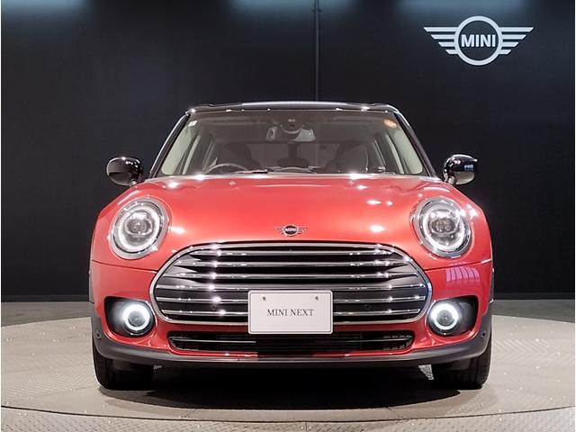 ＭＩＮＩ クーパーＤ　クラブマン　・ワンオーナー・後期モデル・２年保証・バックカメラ・アクティブクルーズコントロール・純正ＨＤＤナビ・障害物センサー・衝突軽減ブレーキ・ＬＥＤライト・純正１７インチアルミ・スマートキー・ユニオンジャック（6枚目）