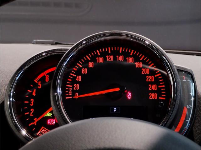 ＭＩＮＩ クーパーＤ　クラブマン　・ワンオーナー・後期モデル・２年保証・バックカメラ・アクティブクルーズコントロール・純正ＨＤＤナビ・障害物センサー・衝突軽減ブレーキ・ＬＥＤライト・純正１７インチアルミ・スマートキー・ユニオンジャック（58枚目）