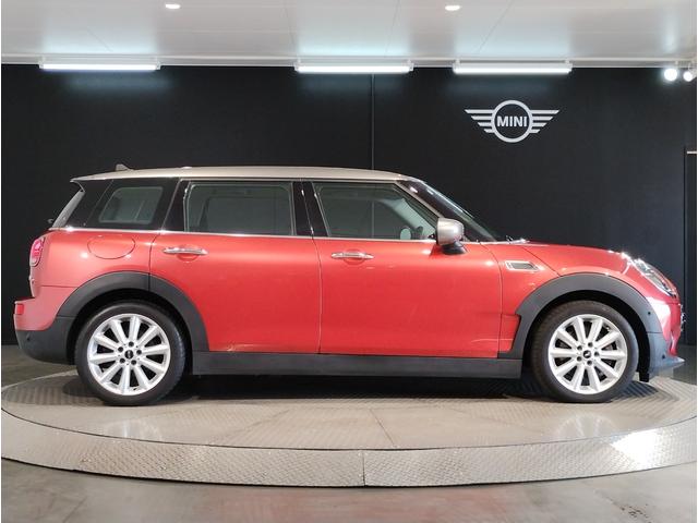 MINI クーパーD クラブマン クラシック・トリム シートヒーター バックカメラ アクティブクルーズコントロール シルバールーフ 純正HDDナビ 純正17インチAW コンフォートアクセス パーキングアシスト 障害物センサー 衝突軽減ブレーキ(8枚目)