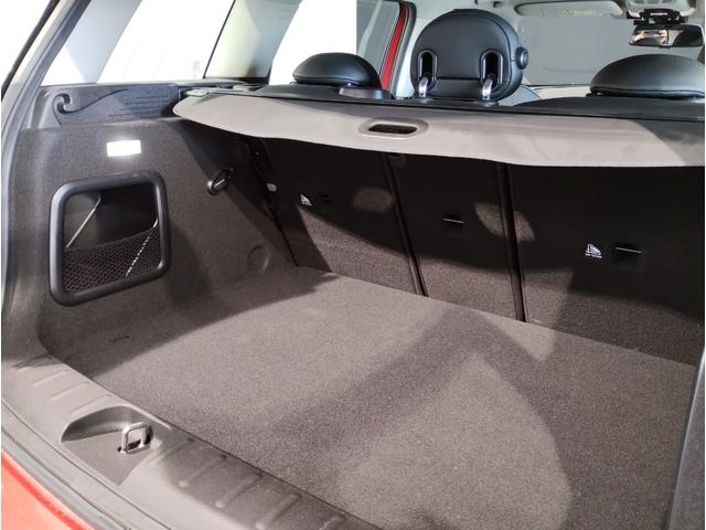 MINI クーパーD クラブマン クラシック・トリム シートヒーター バックカメラ アクティブクルーズコントロール シルバールーフ 純正HDDナビ 純正17インチAW コンフォートアクセス パーキングアシスト 障害物センサー 衝突軽減ブレーキ(15枚目)