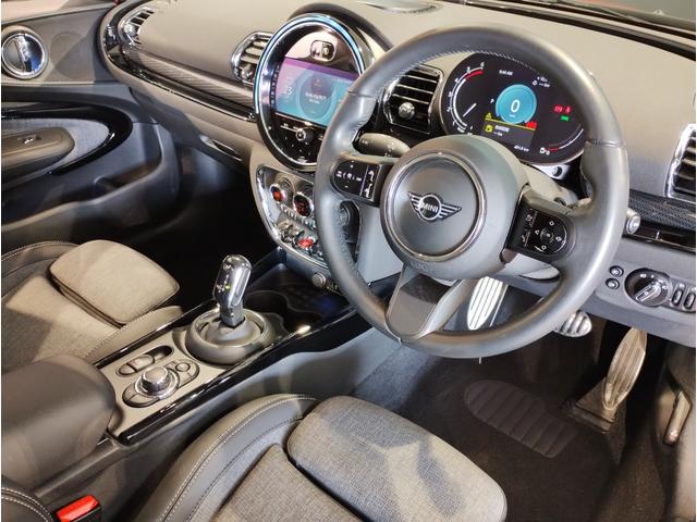 MINI クーパーD クラブマン クラシック・トリム シートヒーター バックカメラ アクティブクルーズコントロール シルバールーフ 純正HDDナビ 純正17インチAW コンフォートアクセス パーキングアシスト 障害物センサー 衝突軽減ブレーキ(21枚目)