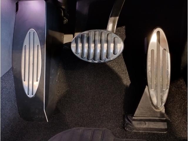 MINI クーパーD クラブマン クラシック・トリム シートヒーター バックカメラ アクティブクルーズコントロール シルバールーフ 純正HDDナビ 純正17インチAW コンフォートアクセス パーキングアシスト 障害物センサー 衝突軽減ブレーキ(51枚目)