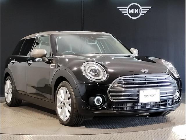ＭＩＮＩ クーパーＤ　クラブマン　２年保証付　ワンオーナー　後期モデル　シートヒーター　バックカメラ　純正ＨＤＤナビ　レザーシートカバー　シルバールーフ　純正１７インチＡＷ　コンフォートアクセス　障害物センサー　衝突軽減ブレーキ（6枚目）