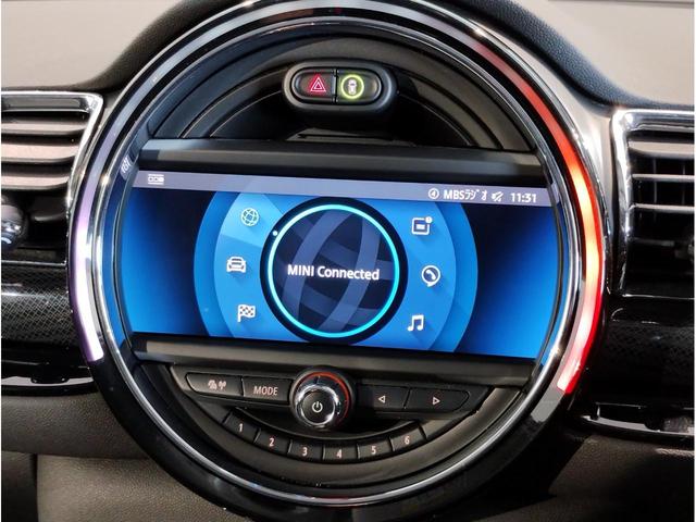ＭＩＮＩ クーパーＤ　クラブマン　２年保証付　ワンオーナー　後期モデル　シートヒーター　バックカメラ　純正ＨＤＤナビ　レザーシートカバー　シルバールーフ　純正１７インチＡＷ　コンフォートアクセス　障害物センサー　衝突軽減ブレーキ（32枚目）