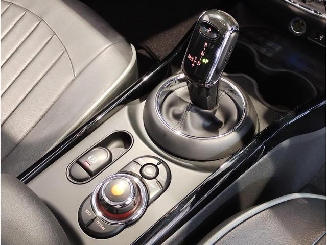 ＭＩＮＩ クーパーＤ　クラブマン　２年保証付　ワンオーナー　後期モデル　シートヒーター　バックカメラ　純正ＨＤＤナビ　レザーシートカバー　シルバールーフ　純正１７インチＡＷ　コンフォートアクセス　障害物センサー　衝突軽減ブレーキ（42枚目）