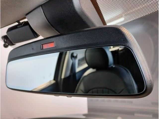 ＭＩＮＩ クーパーＤ　クラブマン　２年保証付　ワンオーナー　後期モデル　シートヒーター　バックカメラ　純正ＨＤＤナビ　レザーシートカバー　シルバールーフ　純正１７インチＡＷ　コンフォートアクセス　障害物センサー　衝突軽減ブレーキ（47枚目）