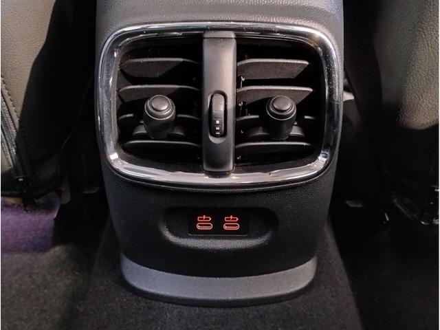 ＭＩＮＩ クーパーＤ　クラブマン　２年保証付　ワンオーナー　後期モデル　シートヒーター　バックカメラ　純正ＨＤＤナビ　レザーシートカバー　シルバールーフ　純正１７インチＡＷ　コンフォートアクセス　障害物センサー　衝突軽減ブレーキ（59枚目）