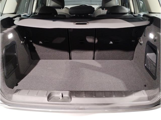 ＭＩＮＩ クーパーＤクラブマンプレミアム＋Ｐクラシック・トリム　ワンオーナー　シートヒーター　アクティブクルーズコントロール　ワイヤレス充電　バックカメラ　純正ＨＤＤナビ　ブラックルーフ　コンフォートアクセス　パーキングアシスト　障害物センサー　純正１７ＡＷ（14枚目）