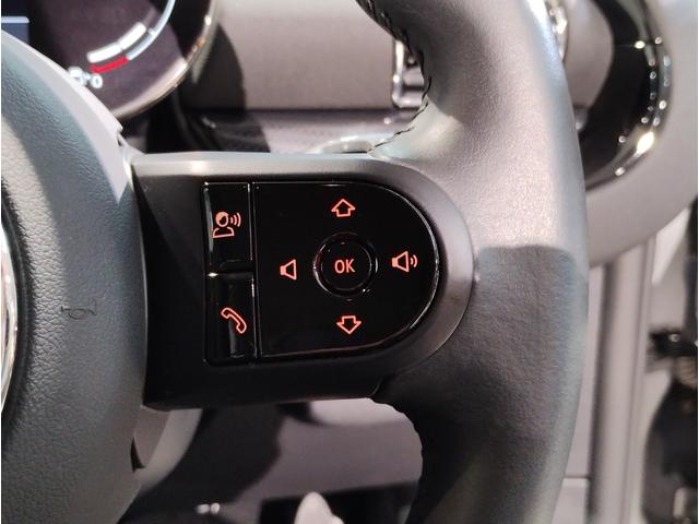 ＭＩＮＩ クーパーＤクラブマンプレミアム＋Ｐクラシック・トリム　ワンオーナー　シートヒーター　アクティブクルーズコントロール　ワイヤレス充電　バックカメラ　純正ＨＤＤナビ　ブラックルーフ　コンフォートアクセス　パーキングアシスト　障害物センサー　純正１７ＡＷ（29枚目）