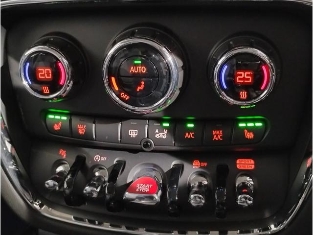 ＭＩＮＩ クーパーＤクラブマンプレミアム＋Ｐクラシック・トリム　ワンオーナー　シートヒーター　アクティブクルーズコントロール　ワイヤレス充電　バックカメラ　純正ＨＤＤナビ　ブラックルーフ　コンフォートアクセス　パーキングアシスト　障害物センサー　純正１７ＡＷ（41枚目）