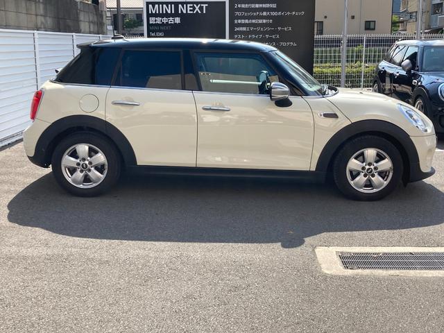 クーパー サザーク SOUTHWARK 特別仕様車 MINI NEXT認定中古車 ワンオーナー 革シート 禁煙車 LEDヘッドライト シートヒーター 社外バックカメラ 社外ドライブレコーダー 前後フォグランプ(7枚目)