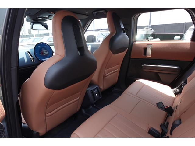 ＭＩＮＩ カントリーマンＳＥオール４　フェイバリット・トリム　弊社デモカー　認定中古車　Ｍパッケージ　ＡＣＣ　純正ナビ　電動シート　ワイヤレス充電　シートヒーター　ステアリングヒーター　２０インチウインドミルスポーク　ビンテージブラウンシート（30枚目）