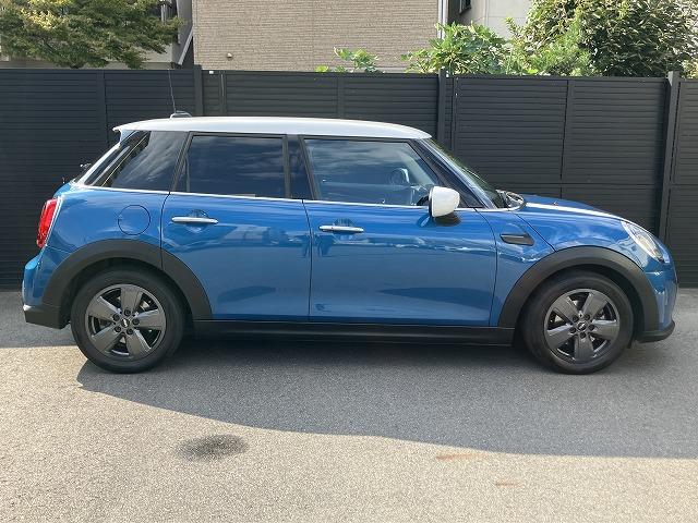 ＭＩＮＩ クーパーＤ　クラシック・トリム　弊社下取ワンオーナー　クラシックトリム　アクティブクルーズコントロール　コンフォートアクセス　リアビューカメラ　　リアＰＤＣ　ＬＥＤヘッドライト　Ａｐｐｌｅ　Ｃａｒ　Ｐｌａｙ　禁煙車　認定中古車（11枚目）