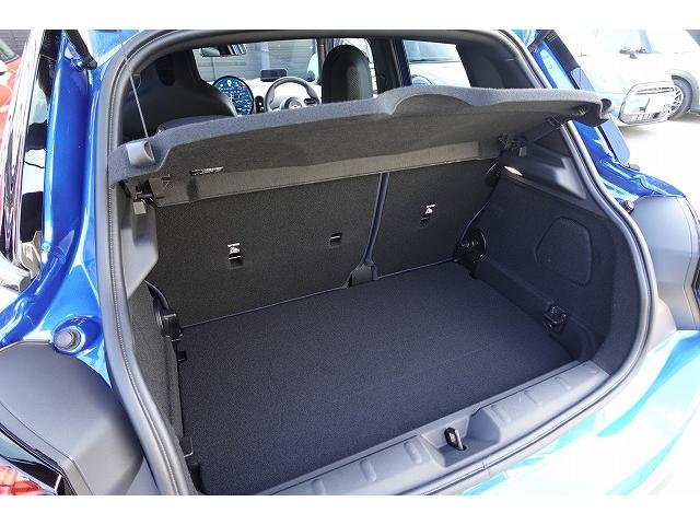 ＭＩＮＩ クーパーＳ　フェイバリット・トリム　弊社登録車　Ｍパッケージ　アクティブクルーズコントロール　ハーマンカードン・ハイファイラウド・スピーカーシステム　シートヒーター　ステアリングヒーター　電動シート　ヘッドアップディスプレイ　認定中古車（23枚目）